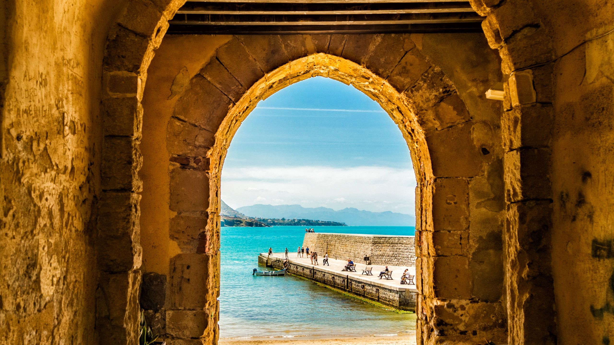 Exploring Sicilian Literature and the Art of Slow Reading